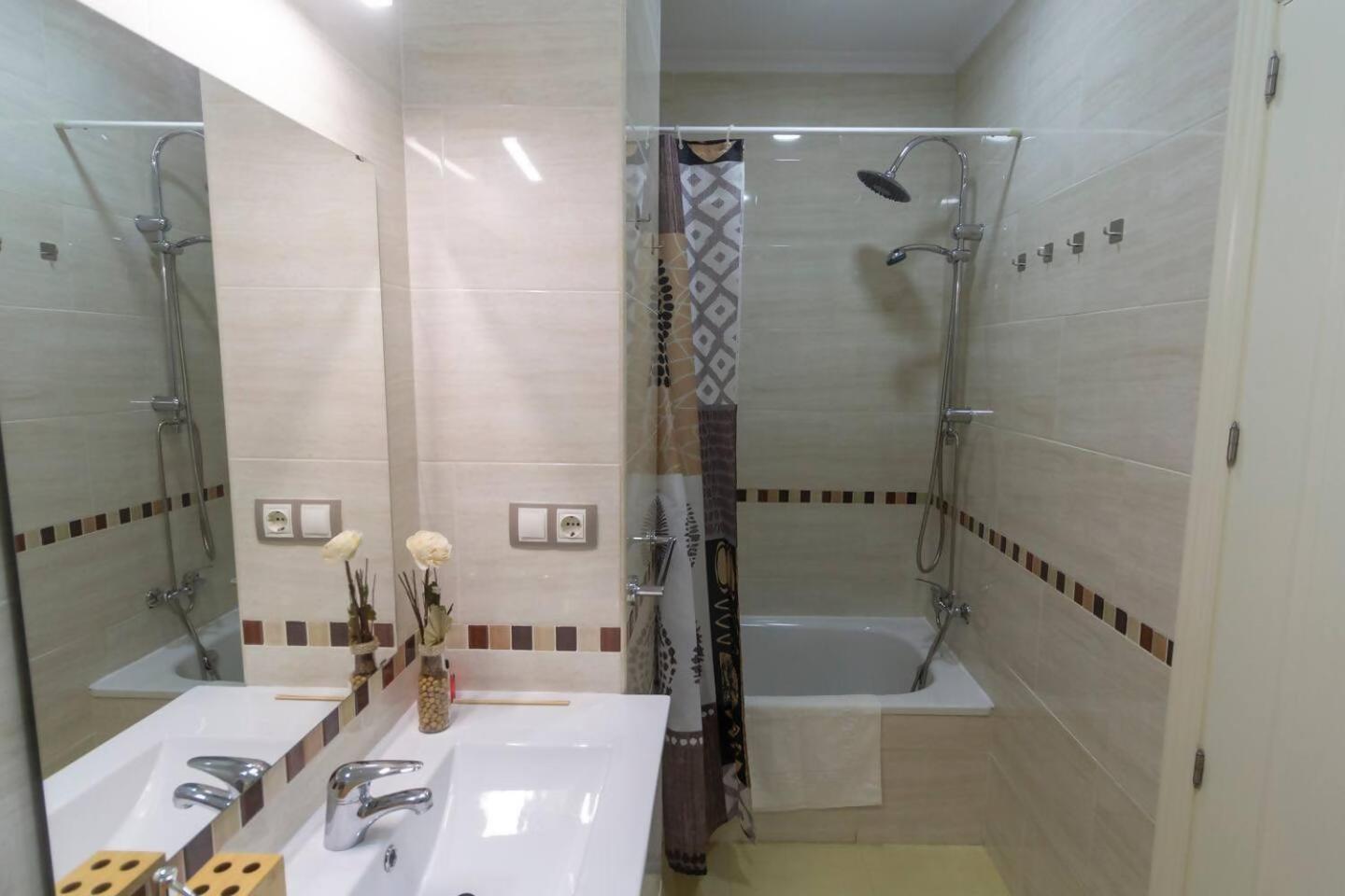 Sh Pilucas Home Moderno Apartamento Con Patio カディス エクステリア 写真